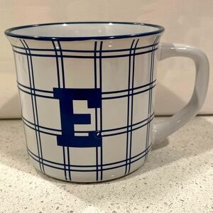 Blue and white E monogram plaid mug 16oz